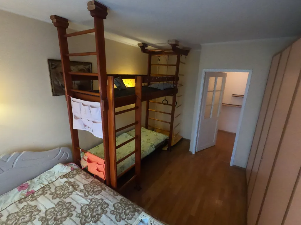 Шикарная квартира в центре города с огромной джакузи в виде сердечка