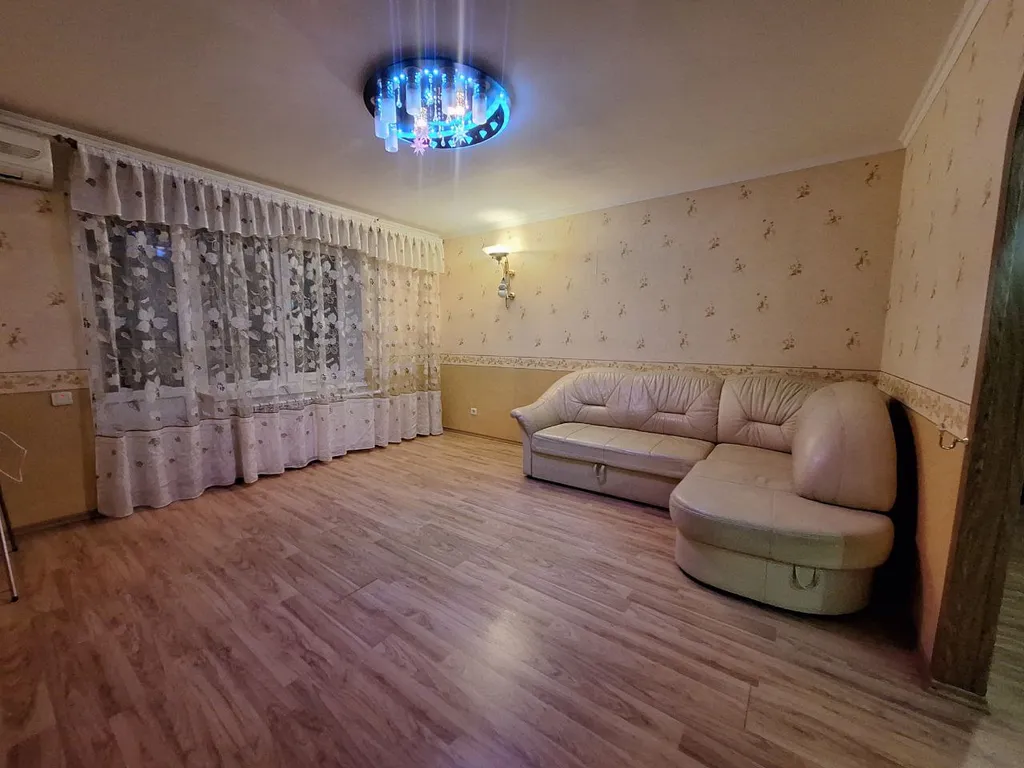 Трёхкомнатная квартира с видом на море