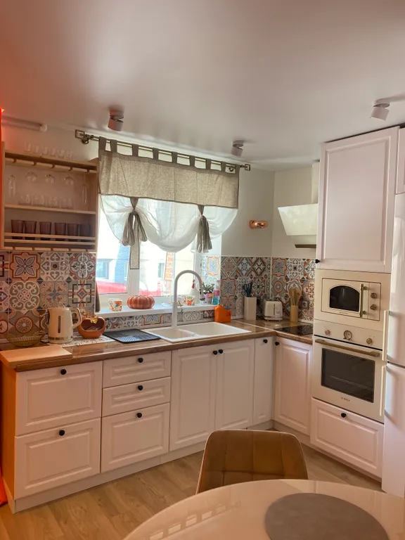 Orange House у Авачинской бухты