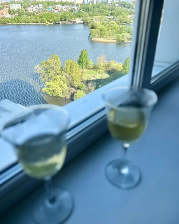 Студия с красивым видом