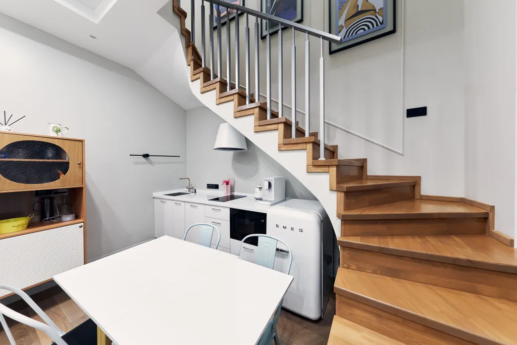 Квартира Элитные двухуровневые апартаменты в историческом здании в центре — Москва