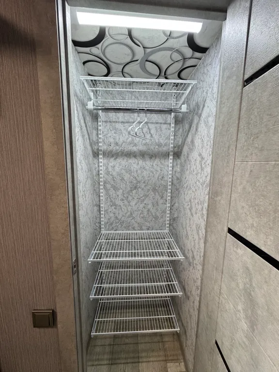 Видовая квартира. Парк! Бесконтактный заезд 24/7, кровать King-Size!