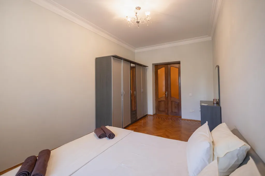 Апартаменты с видом на бульвар на Торговой