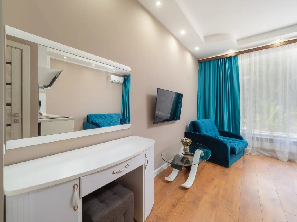 Квартира Квартира Уютная студия у моря с теплым бассейном — Сириус