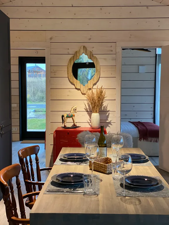 Дача в лесу с панорамными окнами