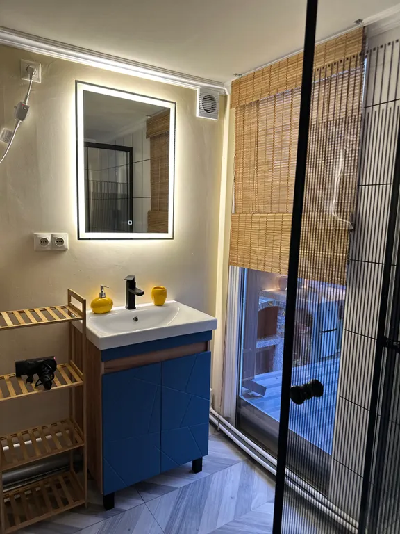 Уютный дом с бассейном и печью