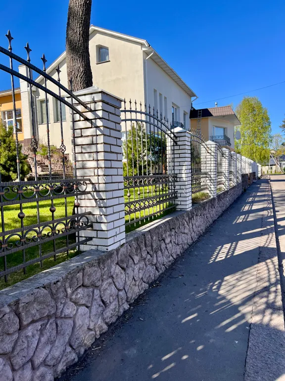 Апартамент в частном жилом доме возле парка Монрепо