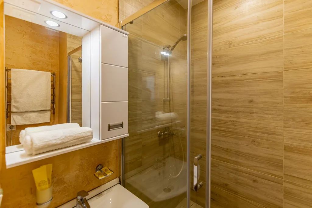 Квартира Двухкомнатная квартира класса комфорт с панорамным остеклением ветер гор — Геленджик