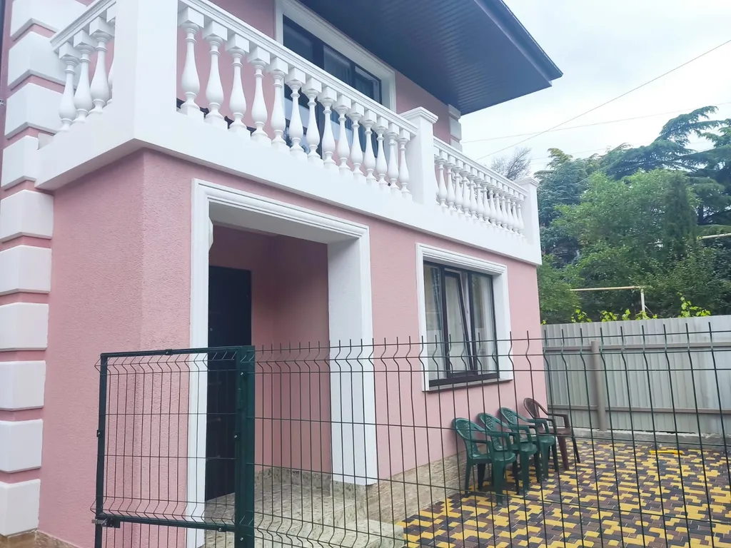 Двухэтажный дом под ключ с двором