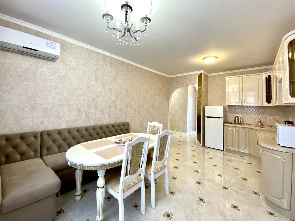 Просторная дизайнерская квартира