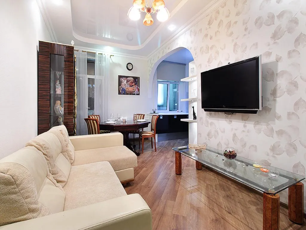 Квартира Центр, трёхкомнатные апартаменты у жд вокзала — аренда посуточно в Витебск