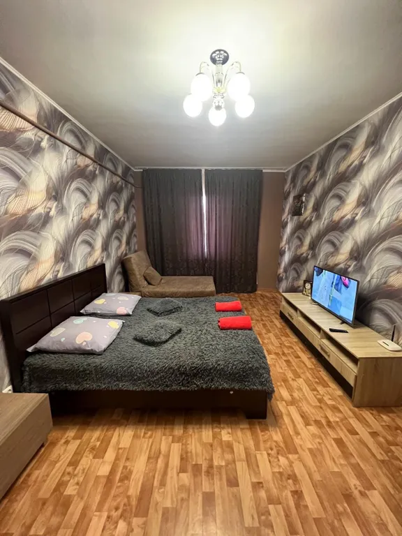 Однокомнатная квартира возле ТРЦ Аура — аренда посуточно в Сургут