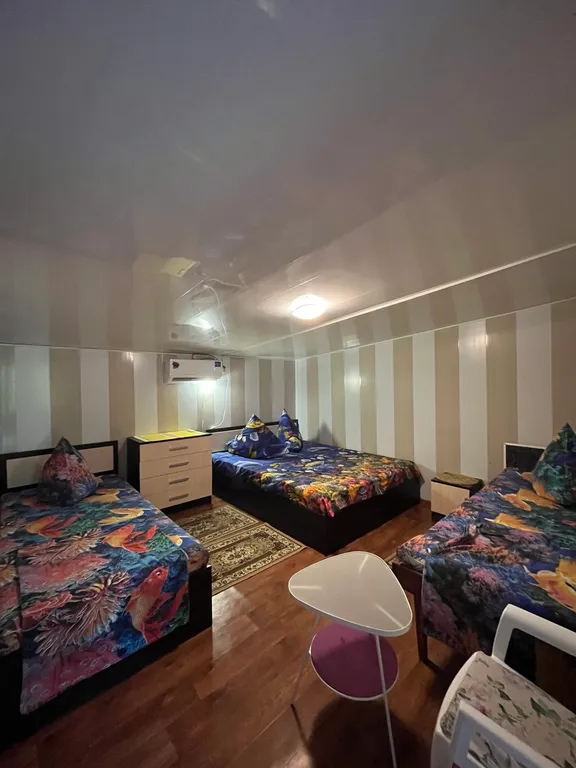 Домик с бассейном