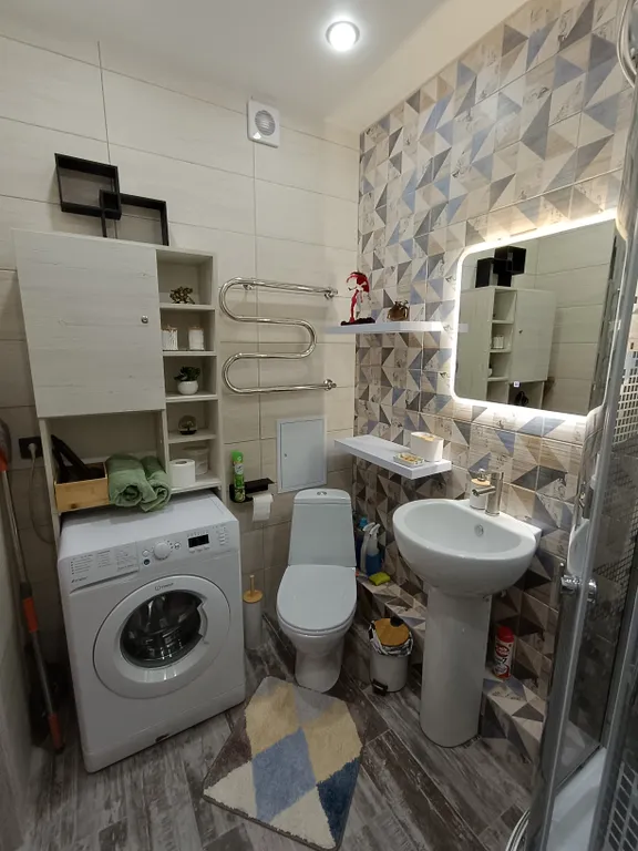 Классная Студия возле АКВАПАРКА!