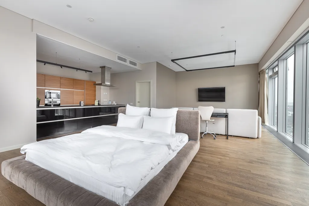 Lux  Jacuzzi floor 48