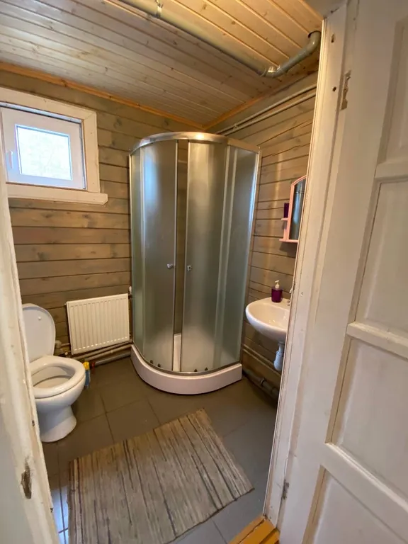 Коттедж на 10 спальных мест с верандой