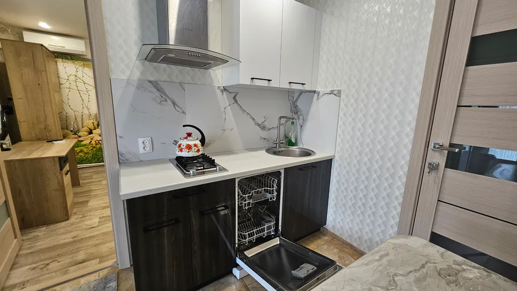 Коттедж Уютный двухкомнатный дом с балконом — Феодосия