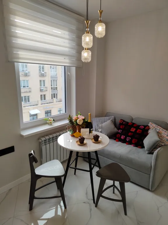 Светлая студия