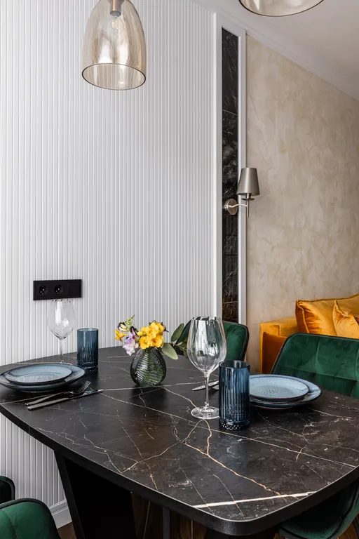 Дизайнерская новая квартира с шикарным видом на Дендропарк