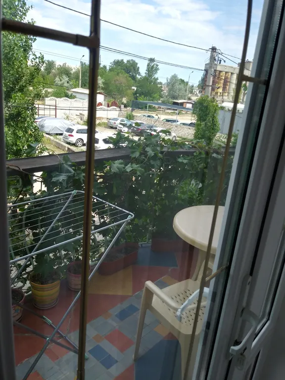 Эллинг на берегу моря