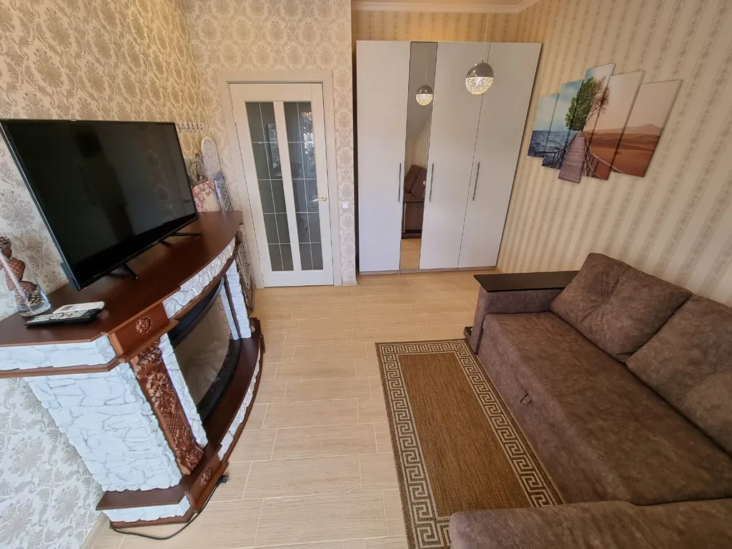 Квартира Квартира Уютная мансарда с видом на горы — Геленджик