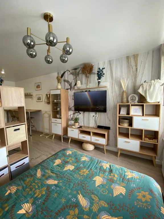 Студия в стиле Сканди с видом на Кремль