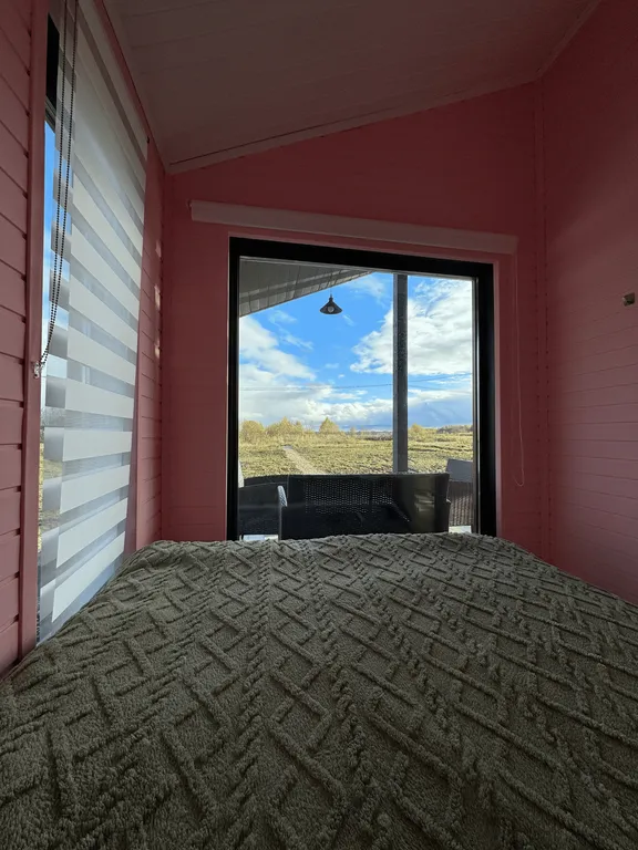 Домик для отдыха с видом на большую воду