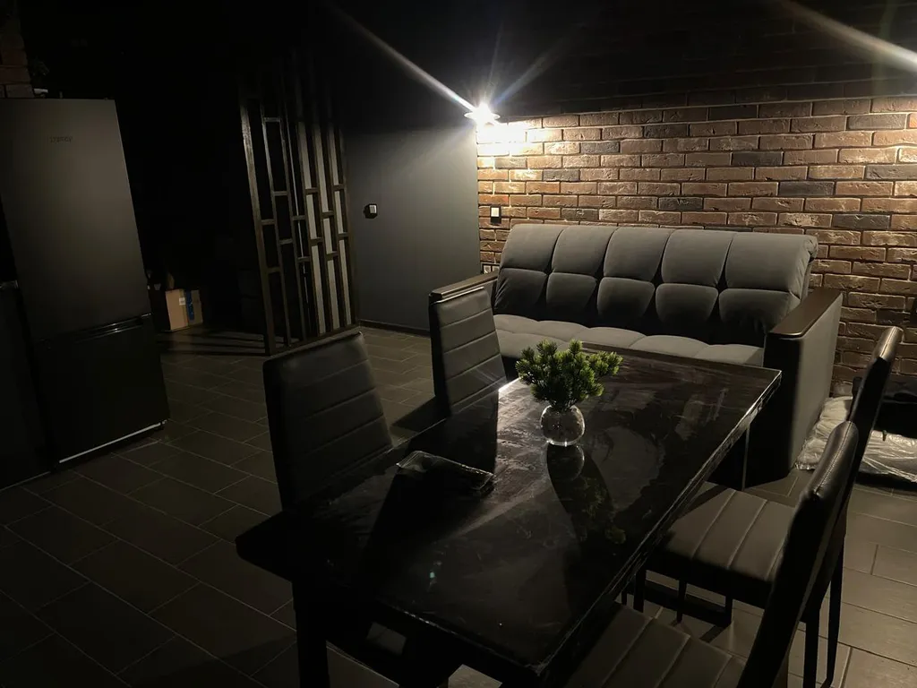 Однокомнатная квартира-студия с дизайнерским ремонтом