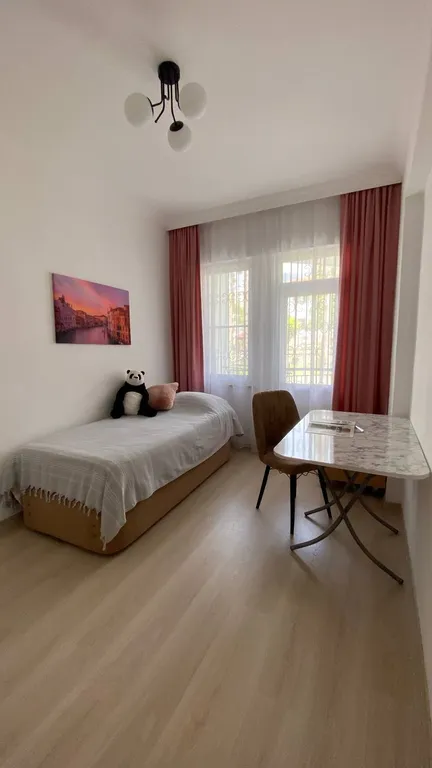 Просторная и светлая квартира у моря