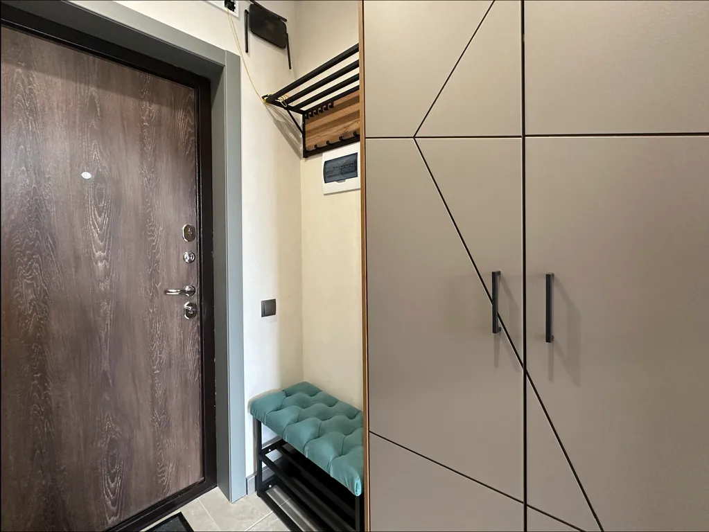 Дизайнерская студия ls-relax time с боковым видом на море с 14 этажа