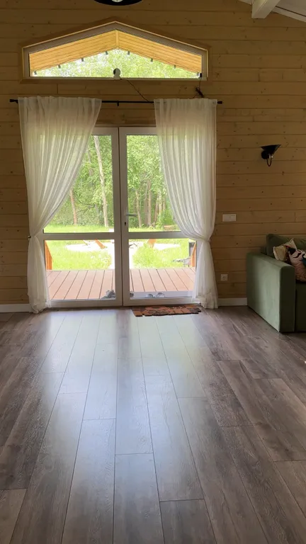 Уютный дом в природном окружении с развитой инфраструктурой