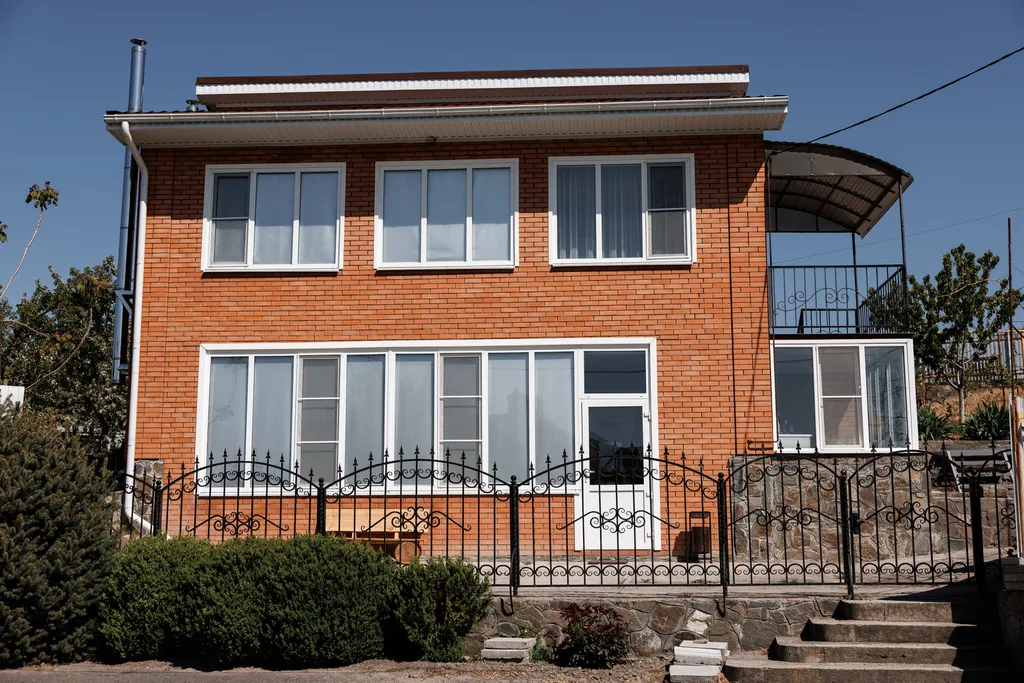 Коттедж Дом на берегу Дона в этнохуторе Старозолотовский — аренда посуточно в Константиновск