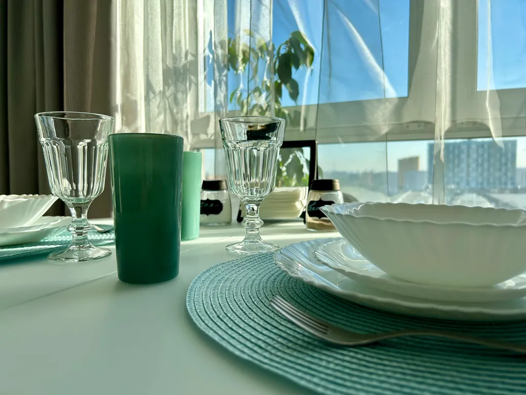 Встречайте рассветы в дизайнерской квартире с видом на Останкино.