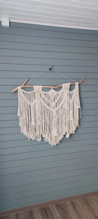 Современный дом с видом на лес