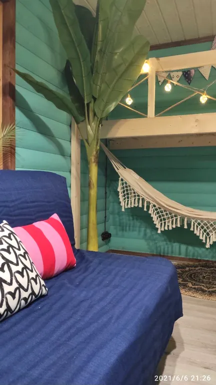 Дом рыбака с баней в самом живописном месте города, у реки и озера