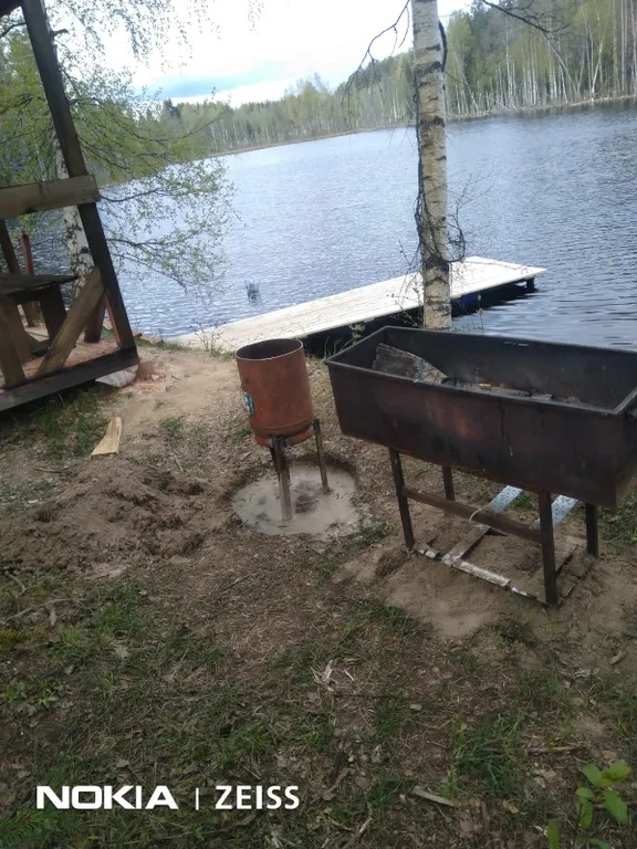 Страна Див на 2 гектарах земли, в изоляции и с озером