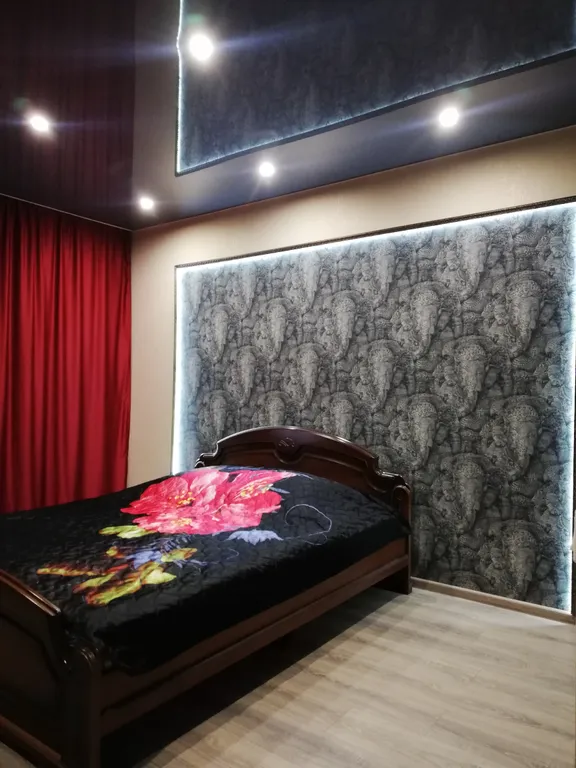 Новый дом с своим отоплением в центре с кондиционером