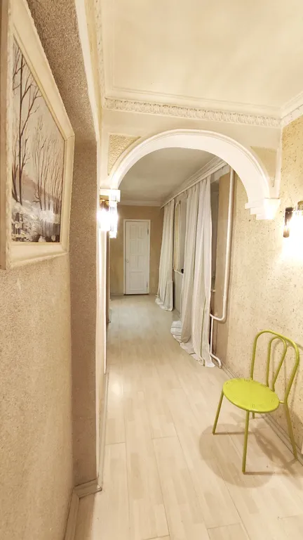 Большая квартира на 6-7 человек с камином и детской в самом центре