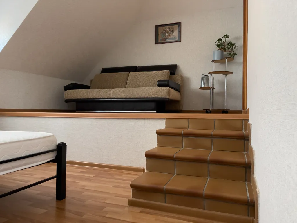 Коттедж в саду