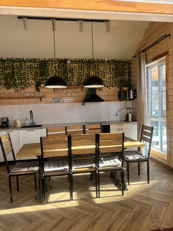 Дом у Коркинского озера с баней, купелью и детской площадкой.