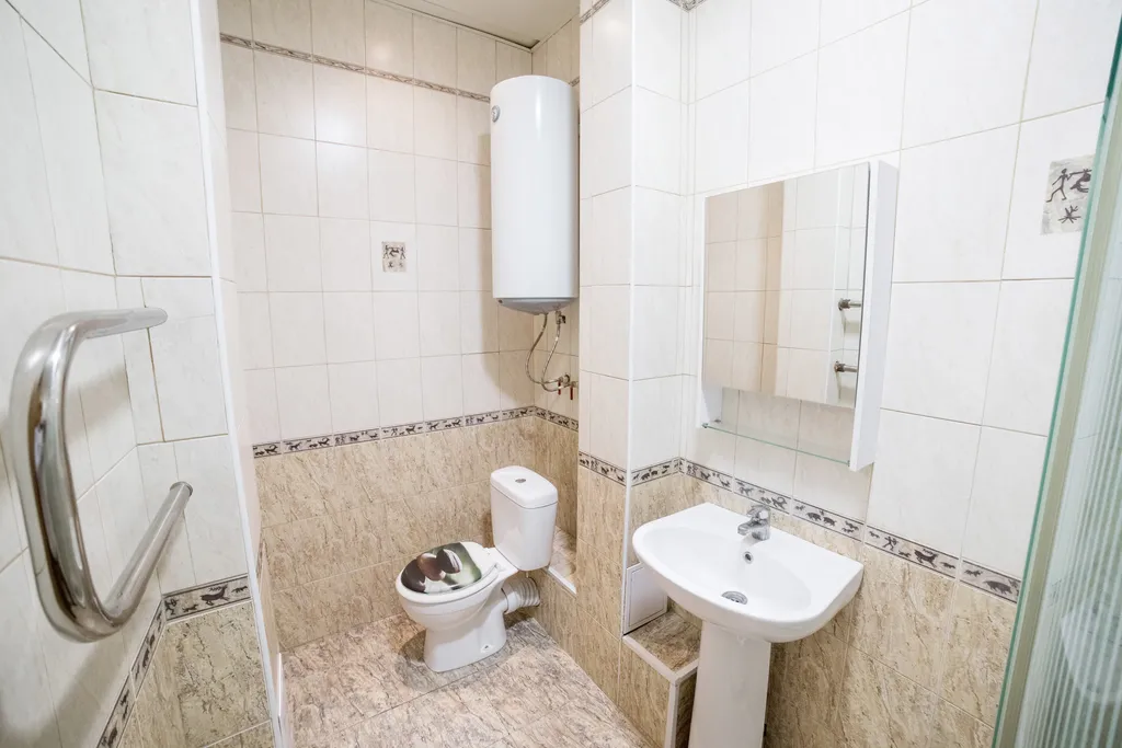 Светлая квартира в элитном доме с парковкой в самом центре