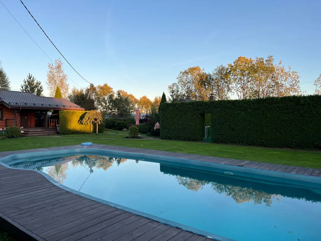 Коттедж Просторный уютный дом — Коммунар