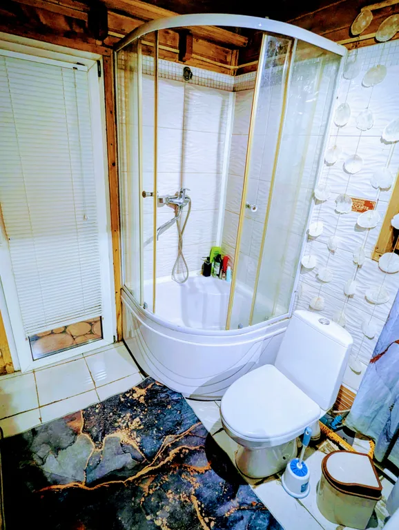 Коттедж Уютный домик с камином и бассейном — Глазово