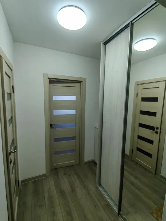 Уютная квартира в спокойном районе с видом на озеро