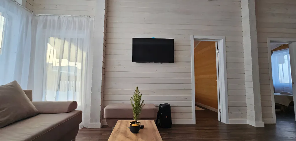 Уютный дом из кедрового бруса с видом на горы