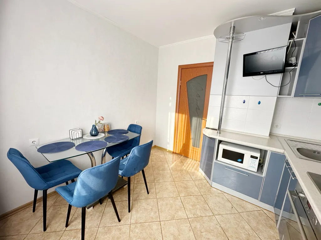 Двухкомнатная квартира в 10 минутах пешком от набережной