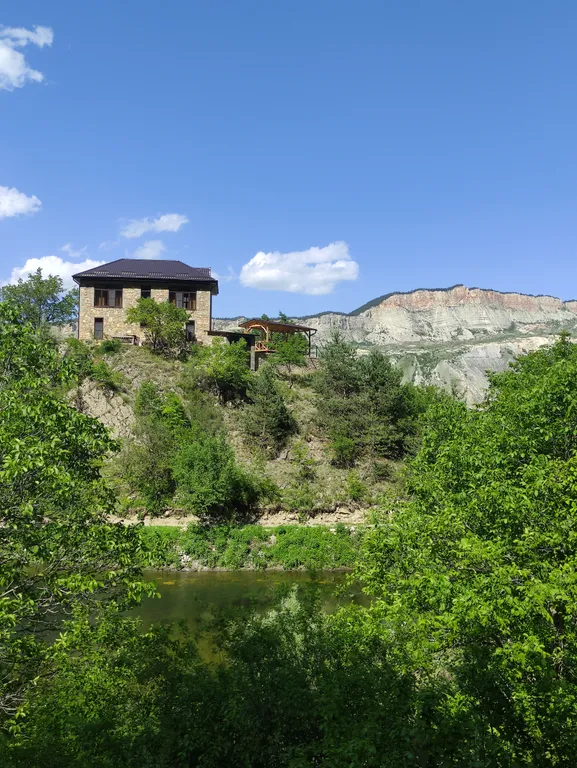 Дом на скале