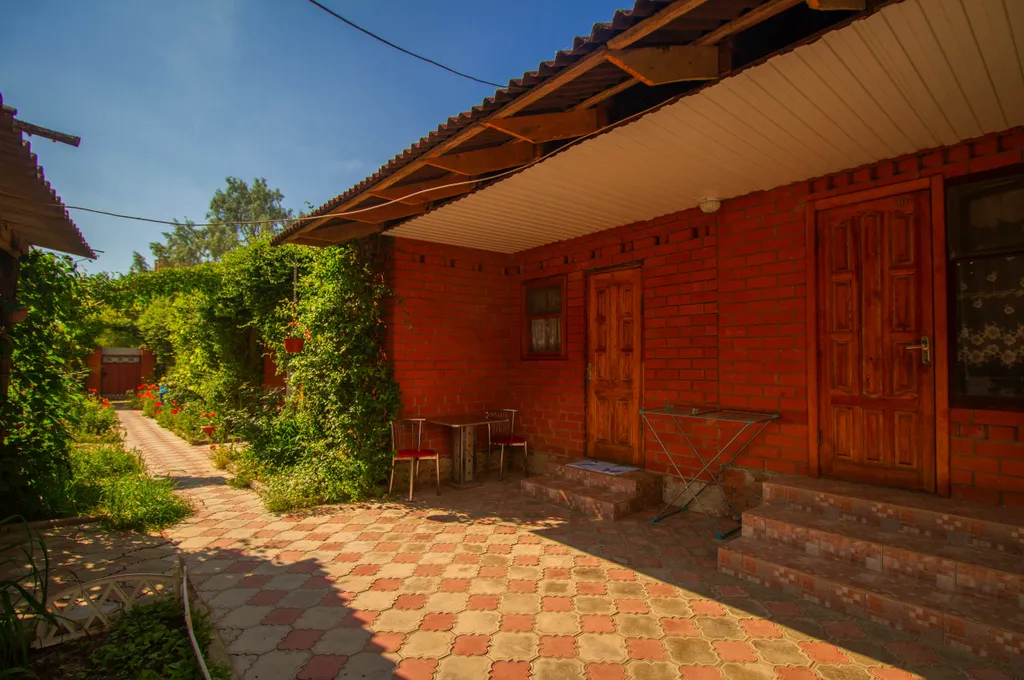 Квартира Благоустроенная комната в коттедже с террассой — Голубицкая