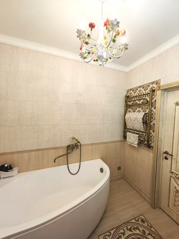 Эксклюзивная, теплая и очень уютная квартира в самом центре города