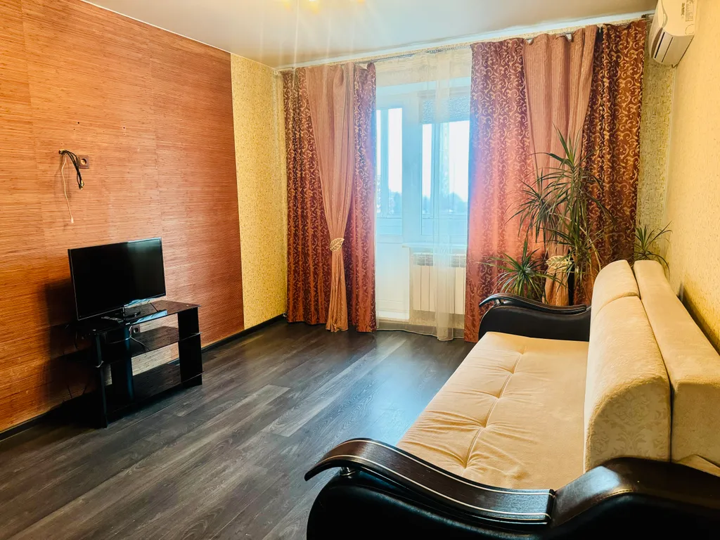 Большая двухкомнатная квартира — аренда посуточно в Саратов